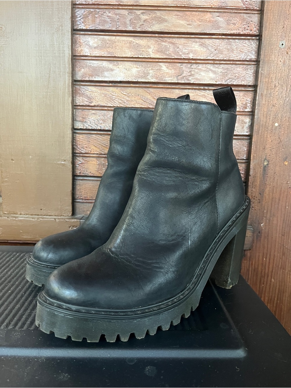 Dr. Martens Magdalena Boots